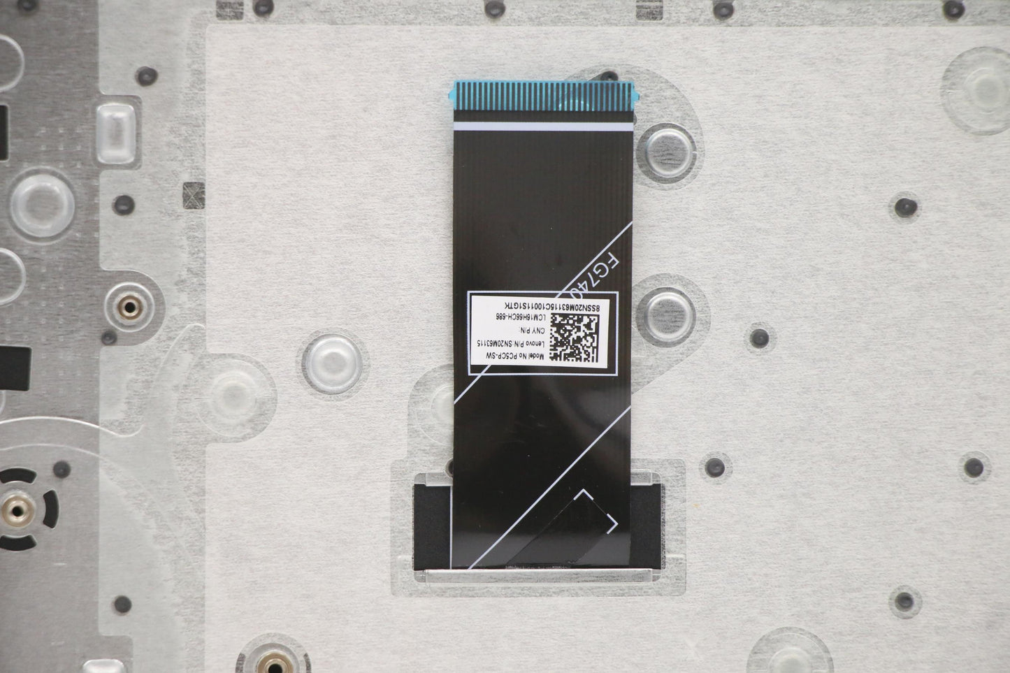 Lenovo Cover Upper Case Asm_Swsl82C7I - 5CB1D01961