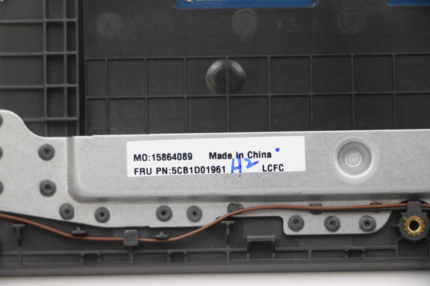 Lenovo Cover Upper Case Asm_Swsl82C7I - 5CB1D01961