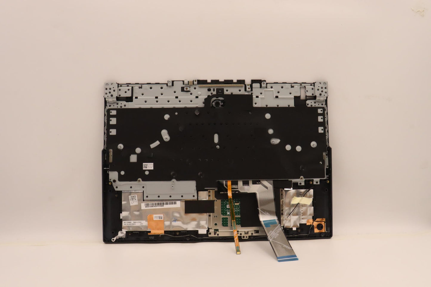 Lenovo Cover Upper Case Asm_La Spa L8 - 5CB1D05074