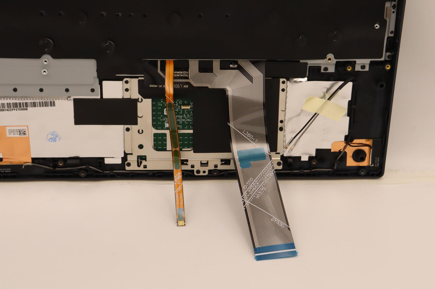 Lenovo Cover Upper Case Asm_La Spa L8 - 5CB1D05074