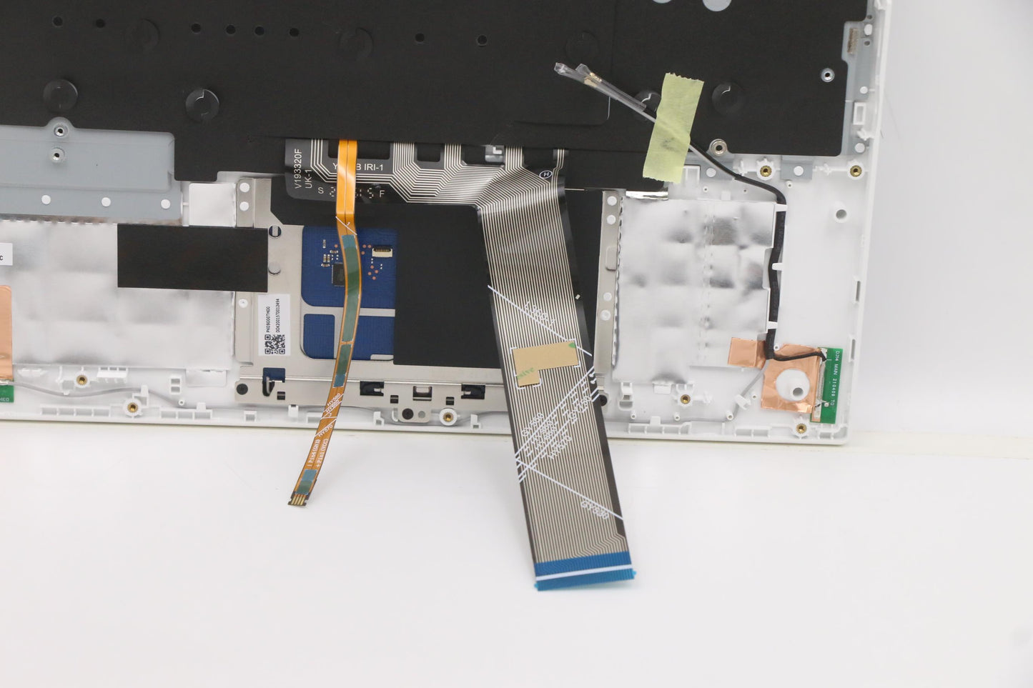 Lenovo Cover Upper Case Asm_La Spa L8 - 5CB1D05106