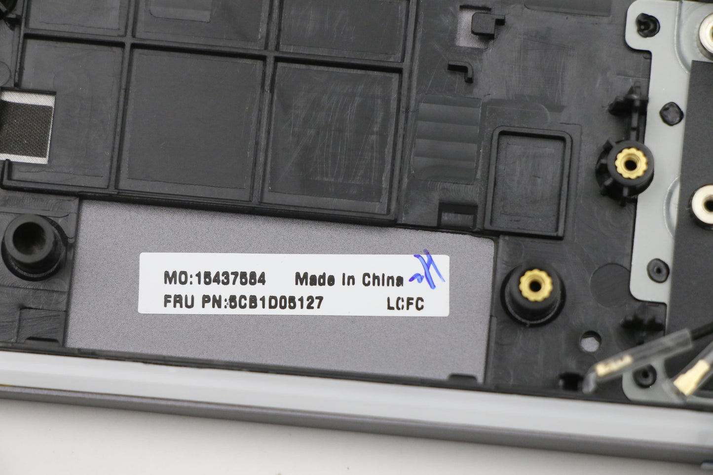 Lenovo Cover Upper Case Asm_Ger L82K6 - 5CB1D05127