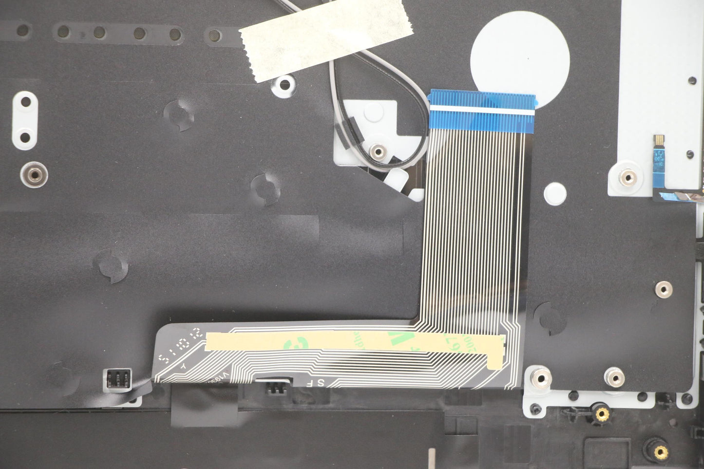 Lenovo Cover Upper Case Asm_Slv L82K6 - 5CB1D05132