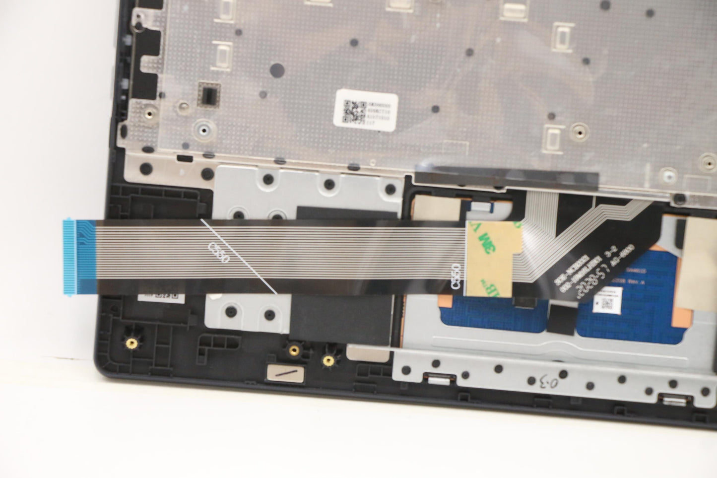 Lenovo Cover Upper Case Asm_Ger L82N3 - 5CB1D05168