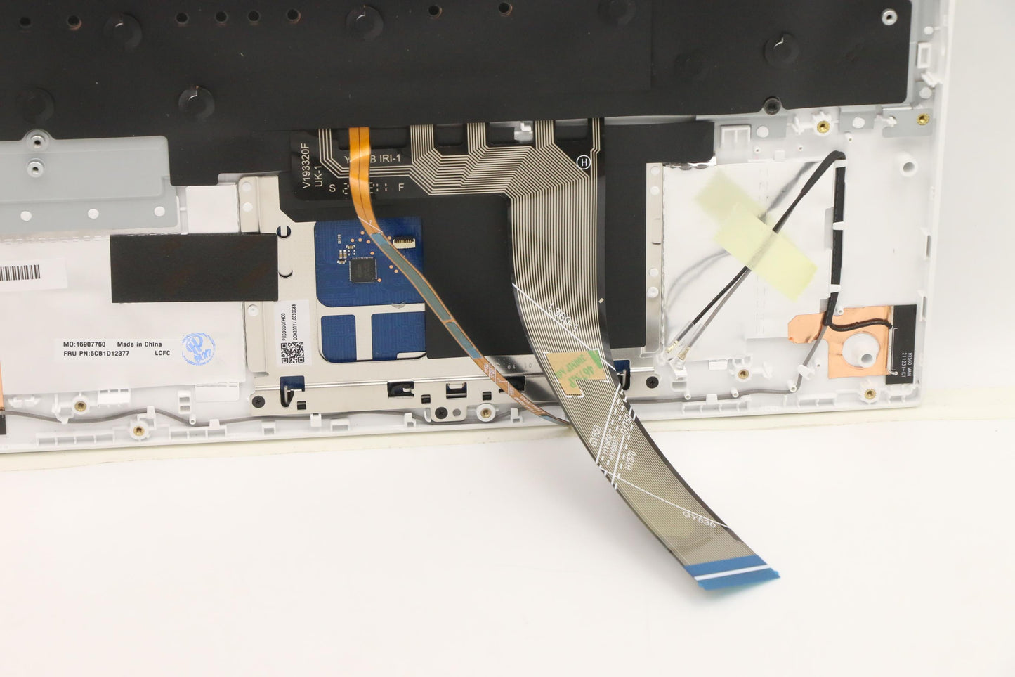 Lenovo Cover Upper Case Asm_Nordic L8 - 5CB1D12377