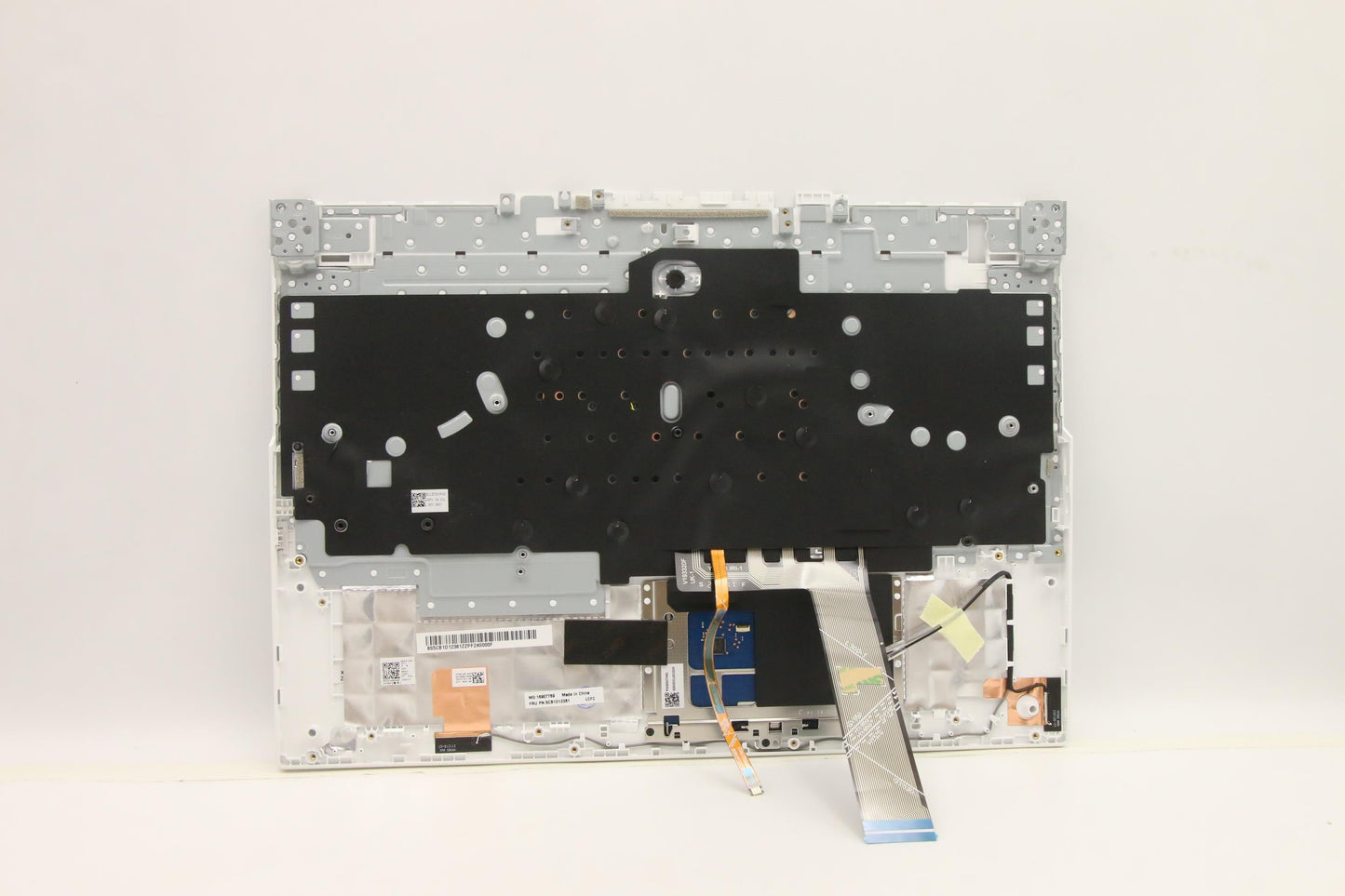 Lenovo Cover Upper Case Asm_Spa L82Jk - 5CB1D12381