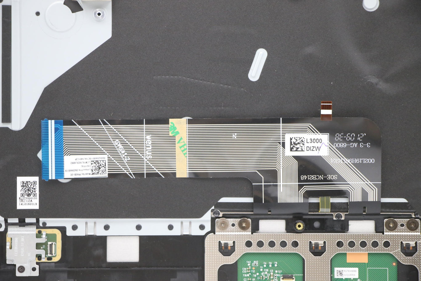 Lenovo Cover Upper Case Asm_Ger L82N7 - 5CB1D12401