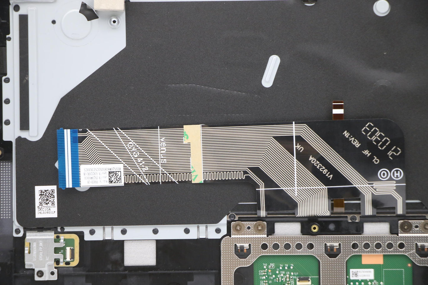 Lenovo Cover Upper Case Asm_Uke L82N7 - 5CB1D12412