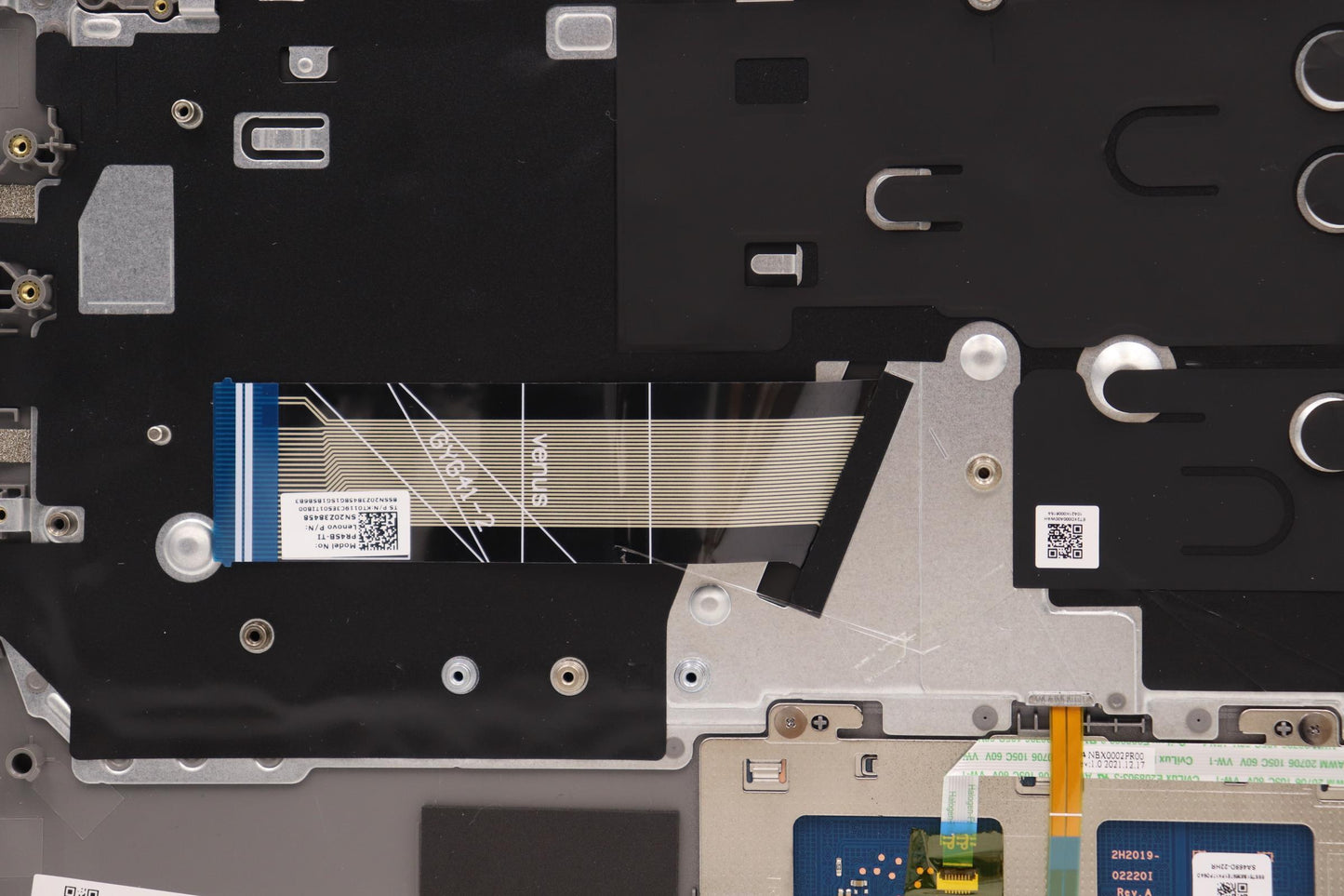Lenovo Cover Upper Case Asm_Thai C 21 - 5CB1D33586