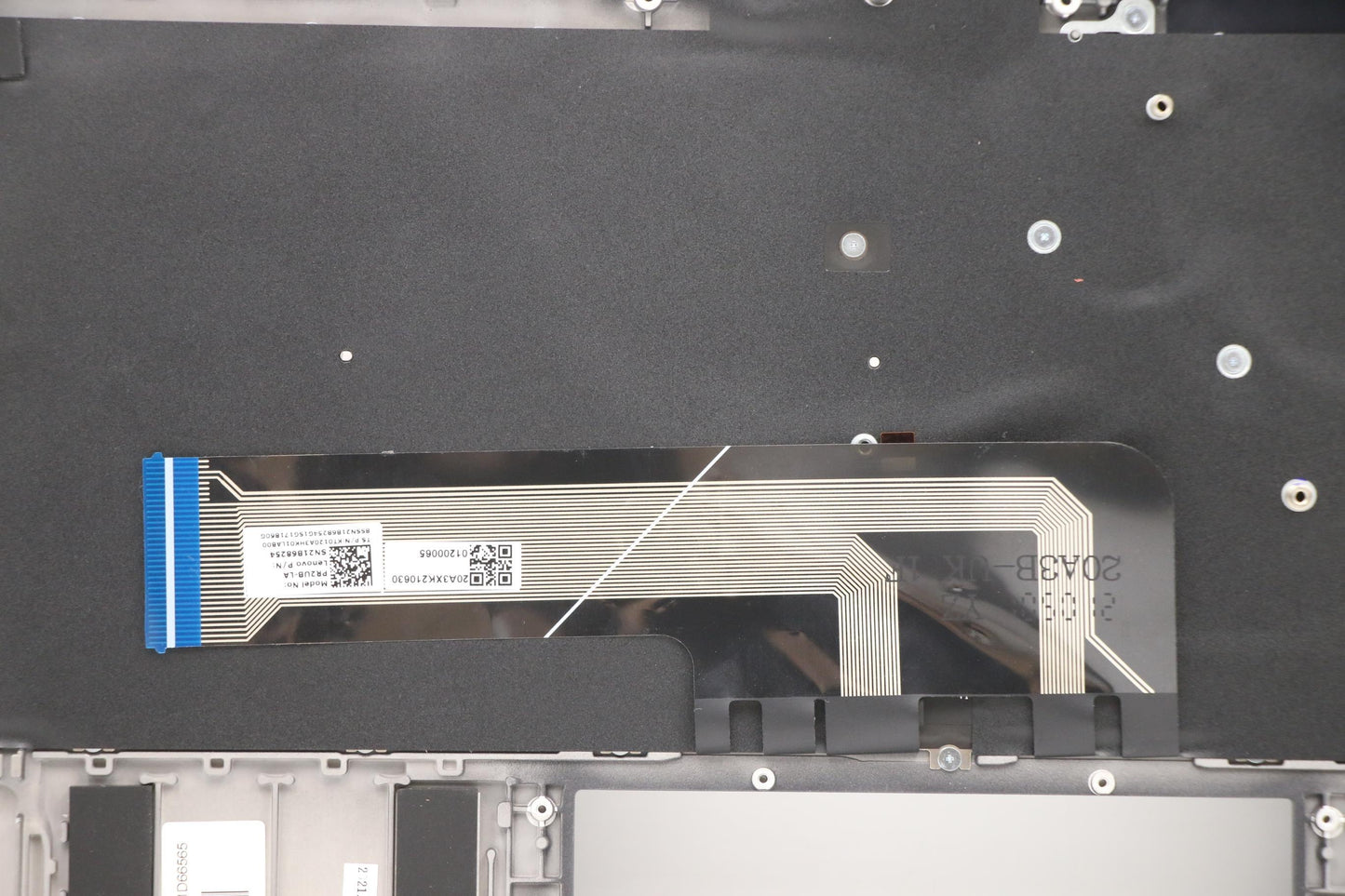 Lenovo Cover Upper Case Asm_La Spa_H2 - 5CB1D66565