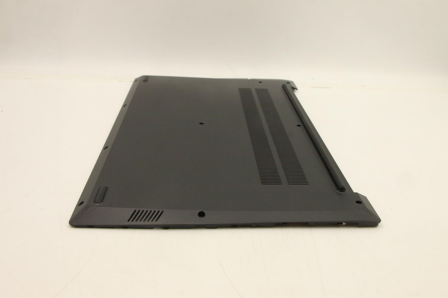 Lenovo Cover Lower Case L 82Qy W/Hd - 5CB1F36582