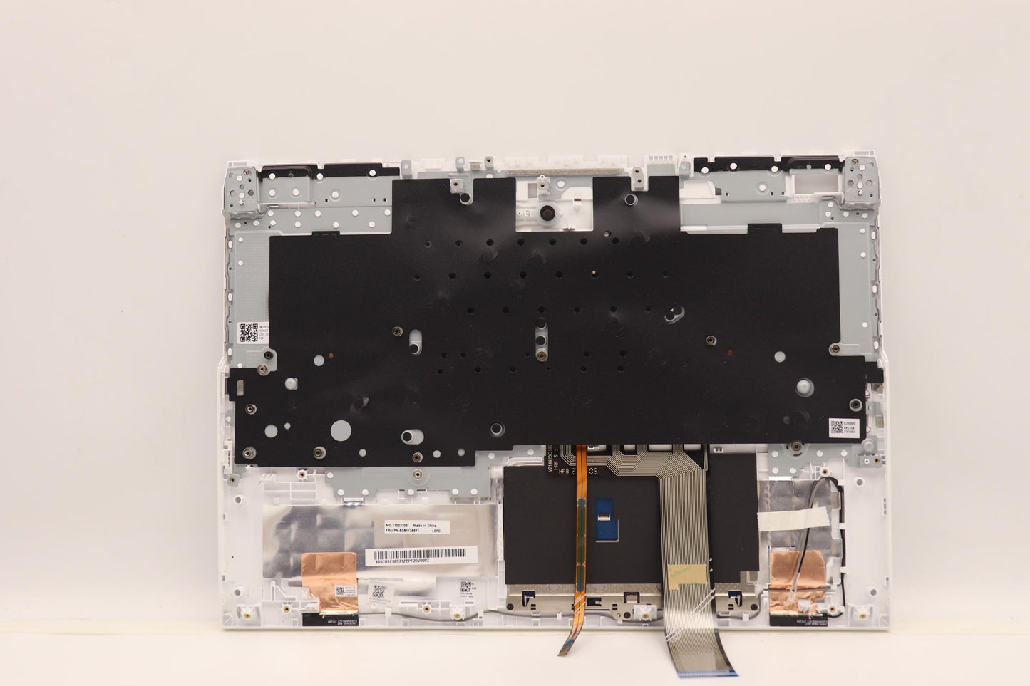 Lenovo Cover Upper Case Asmnordic L82 - 5CB1F38571