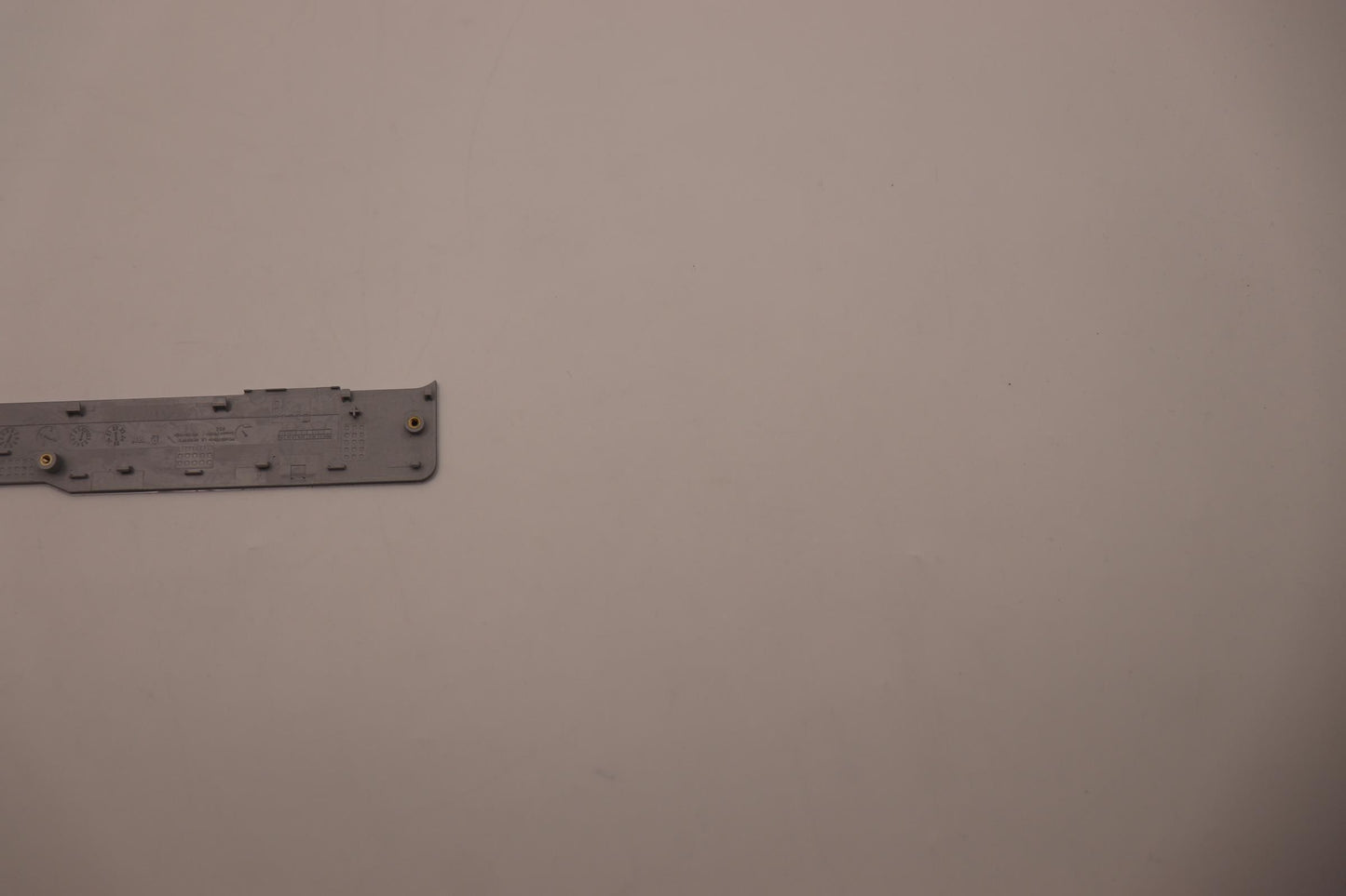 Lenovo Cover Strip Cover L 82Rb Cg - 5CB1F38661