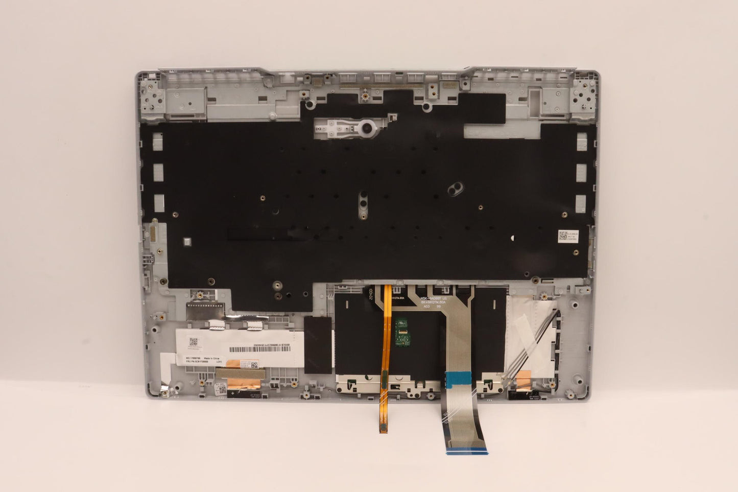 Lenovo Cover Upper Case Asmeuro Eng L - 5CB1F38668