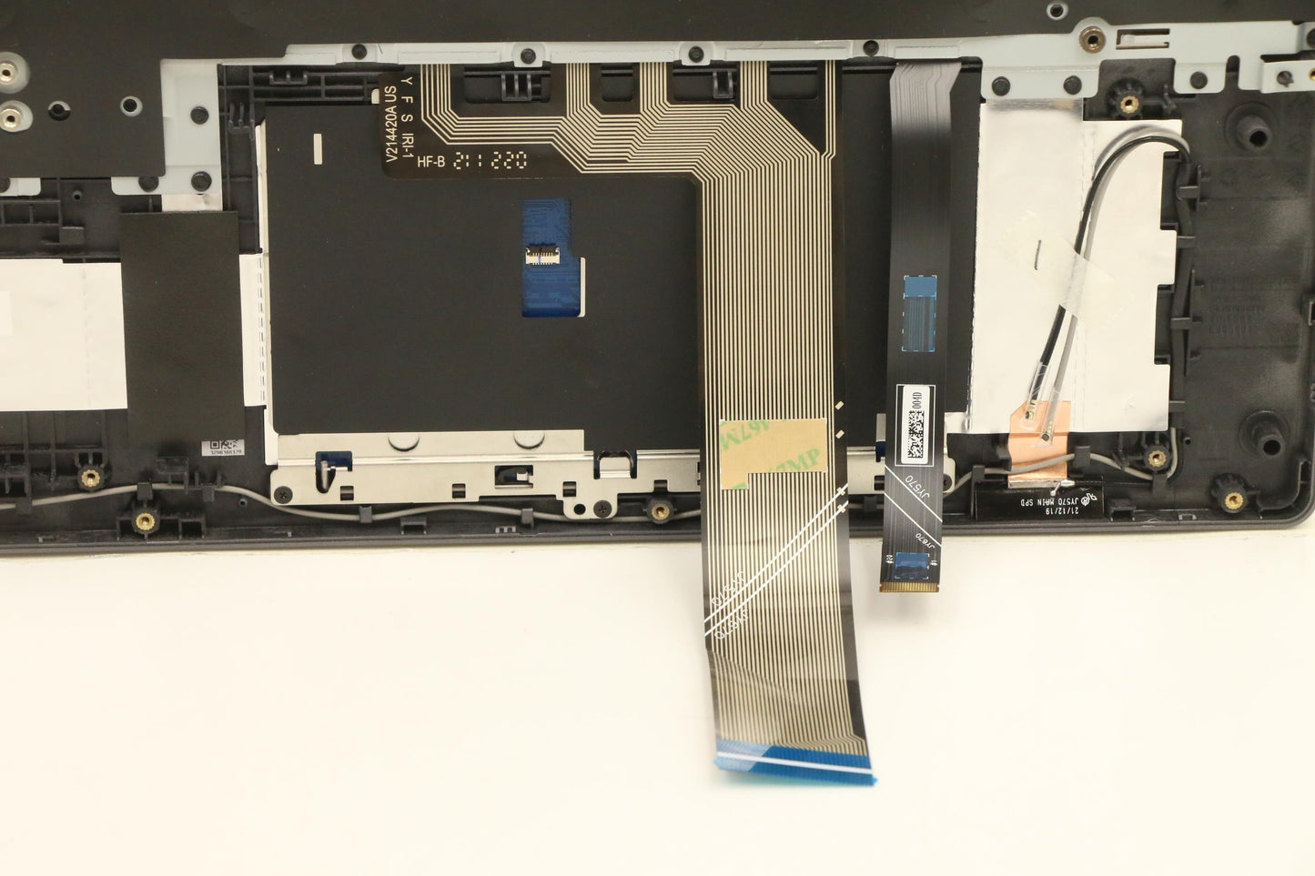 Lenovo Cover Upper Case Assembly Hbw - 5CB1F39077