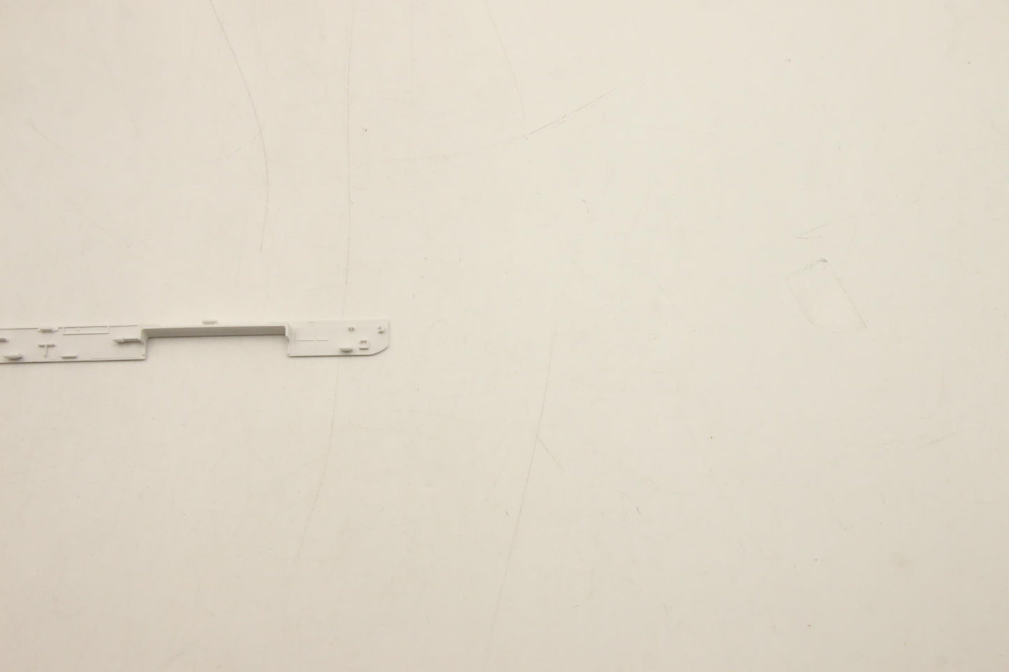 Lenovo Cover Strip Cover C 82S9 For W - 5CB1H30526