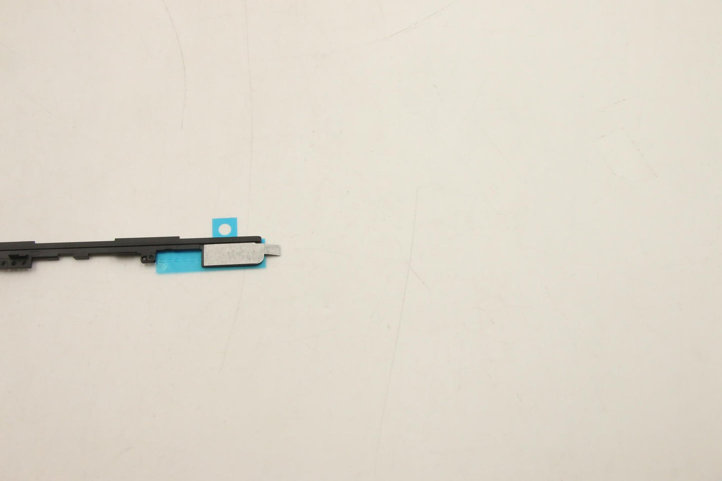 Lenovo Cover Strip Cover L 82Nc 2_8 M - 5CB1H71408