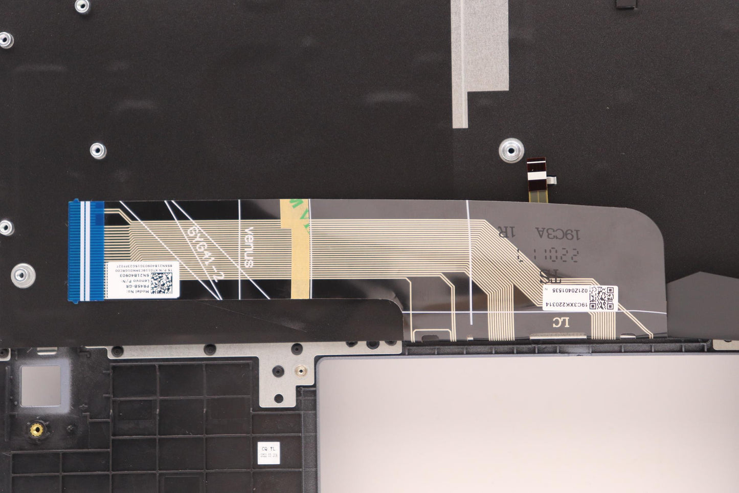 Lenovo Cover Upper Case Asmger W 82R9 - 5CB1H72364