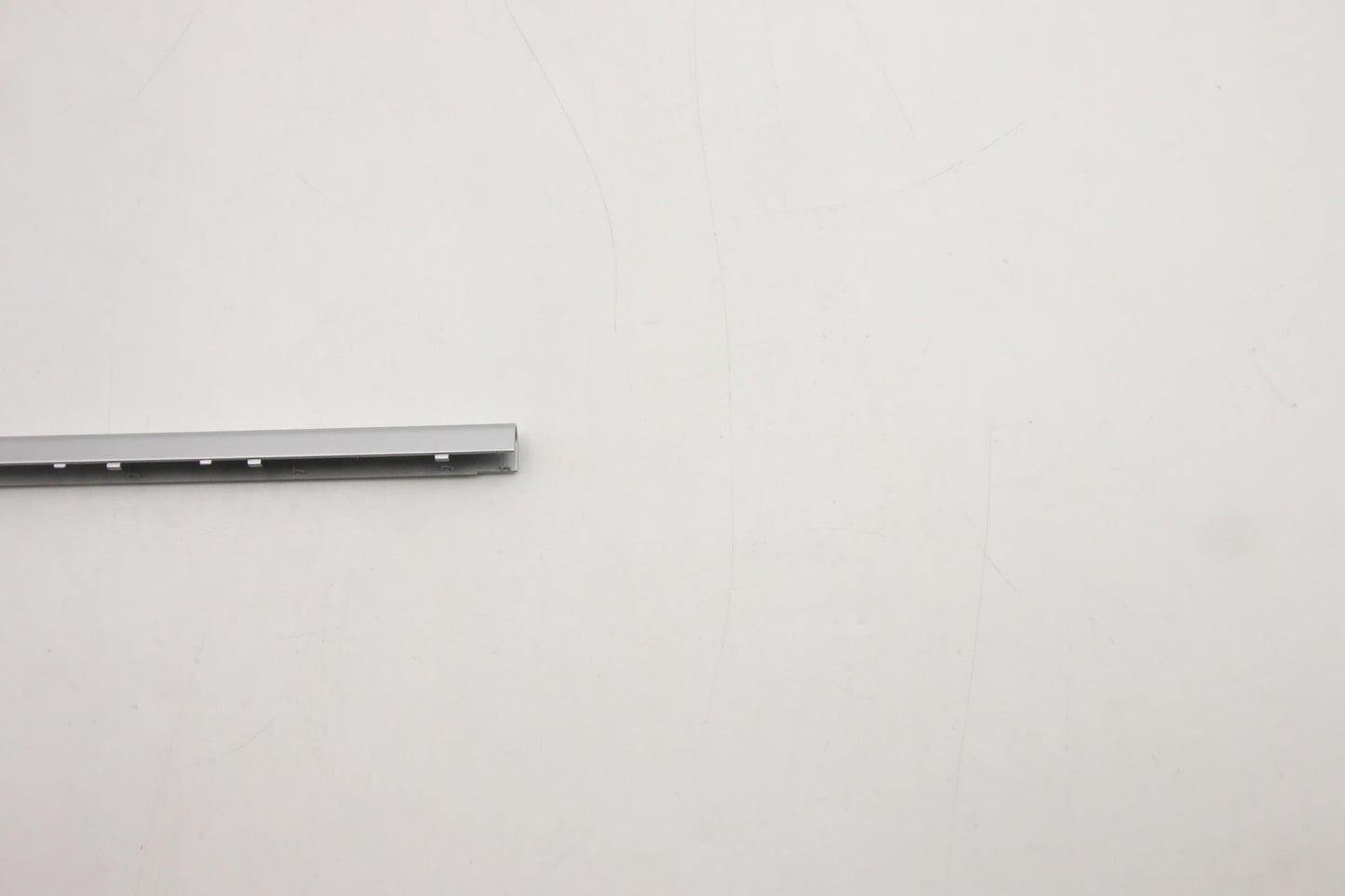 Lenovo Cover Hinge Cover H 82Sk Clgy - 5CB1H95499
