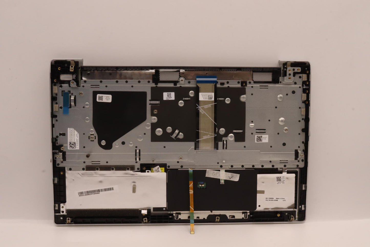Lenovo Cover Upper Case Asmspal82Sffp - 5CB1J00365