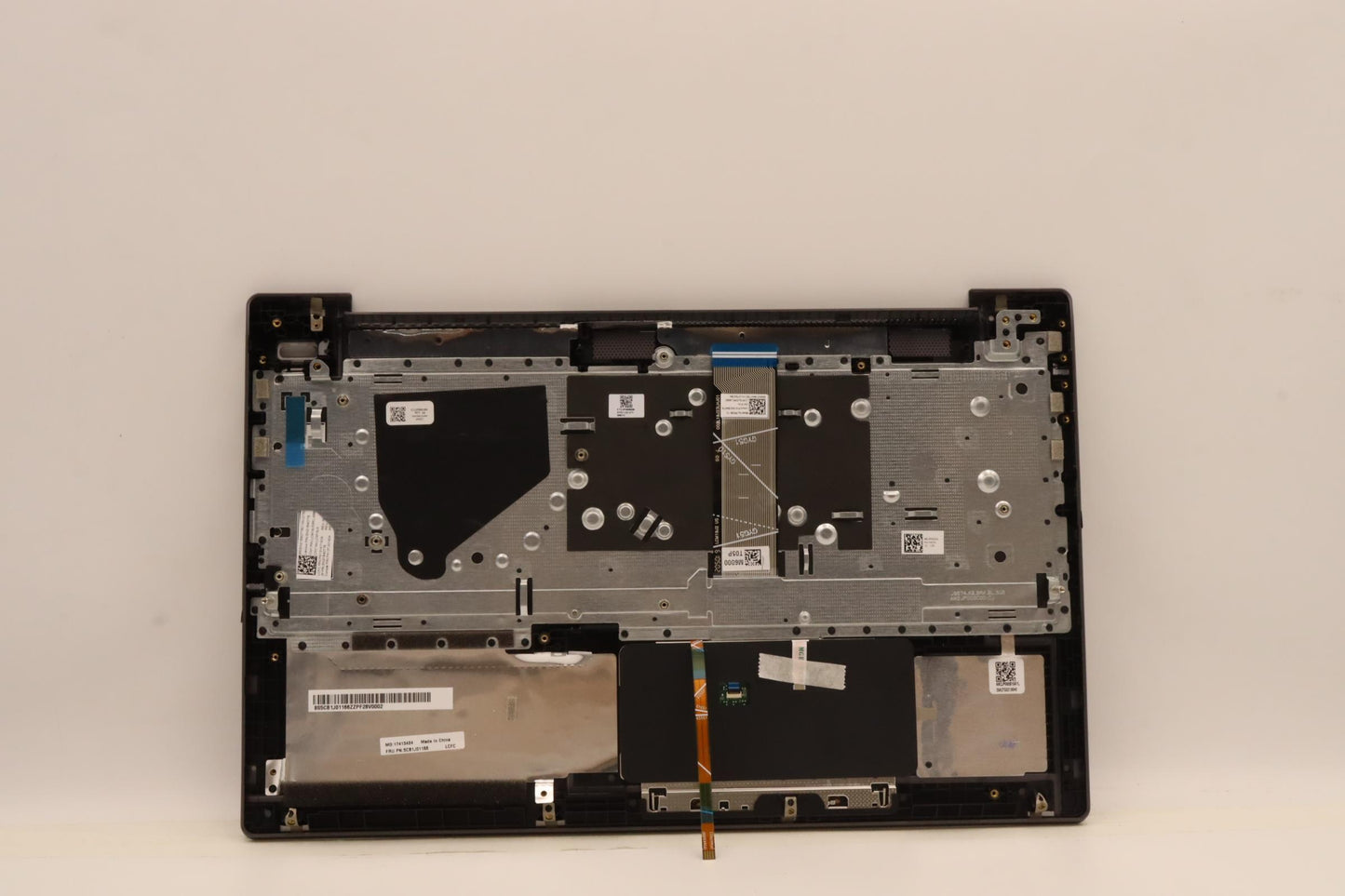 Lenovo Cover Upper Case Asmtc L82Sffp - 5CB1J01166