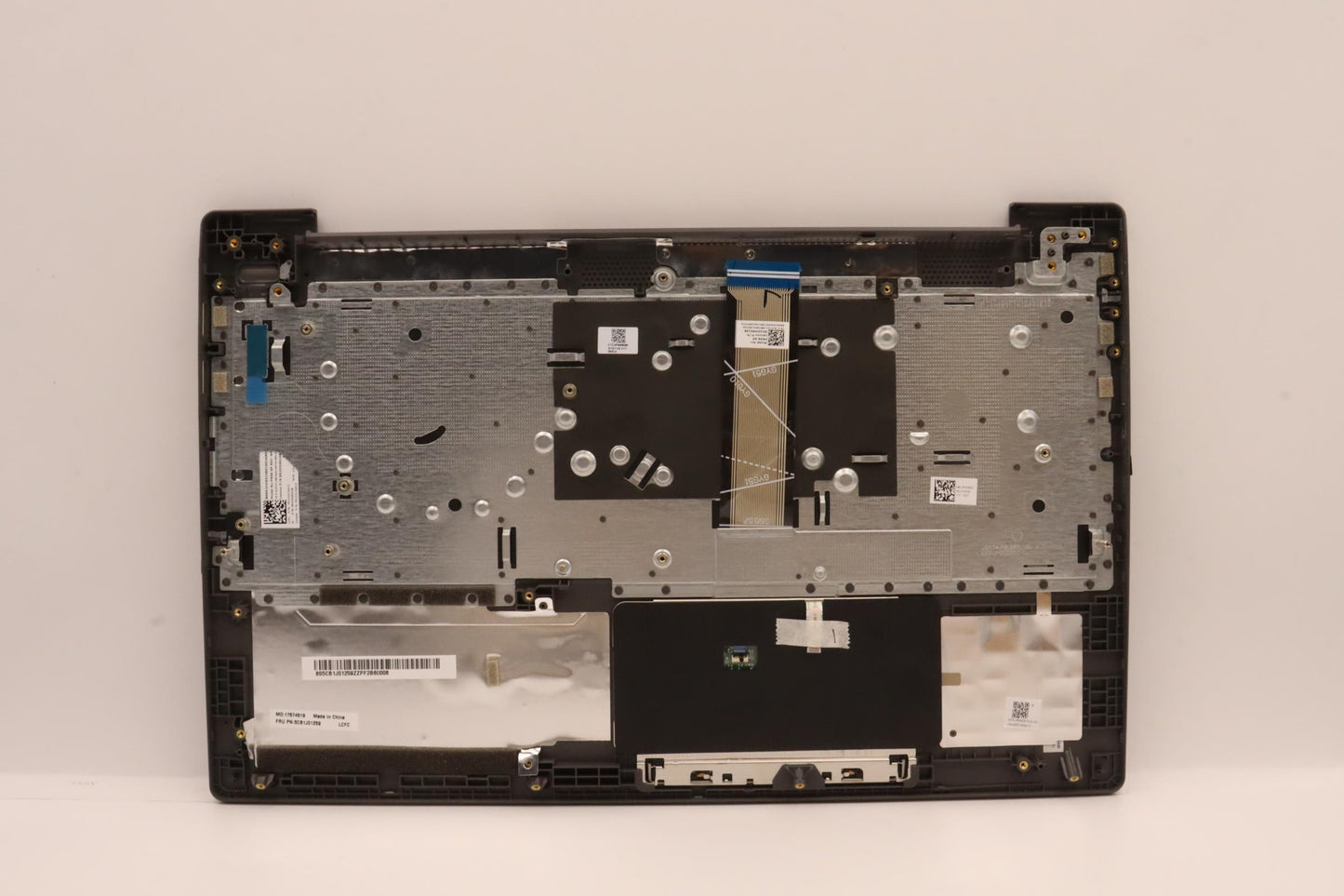 Lenovo Cover Upper Case Asmspal82Sffp - 5CB1J01259