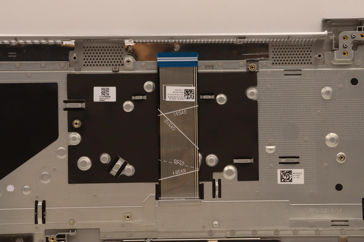 Lenovo Cover Upper Case Asmbell82Sfnf - 5CB1J01330