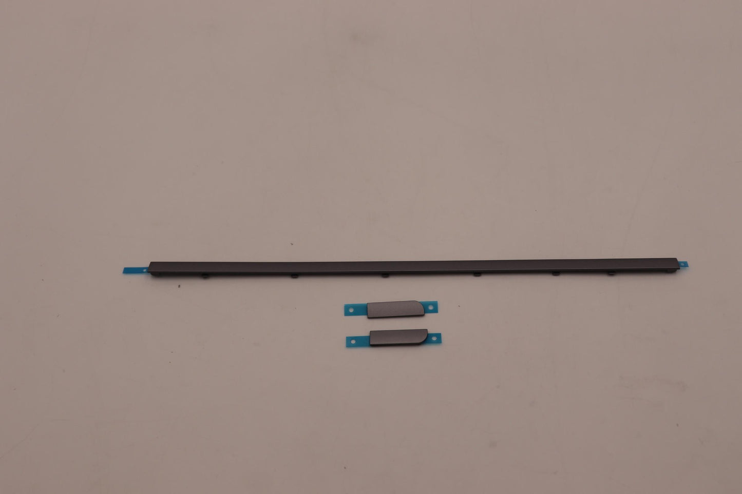 Lenovo Cover Strip Cover L 82Qg Ag - 5CB1J01792