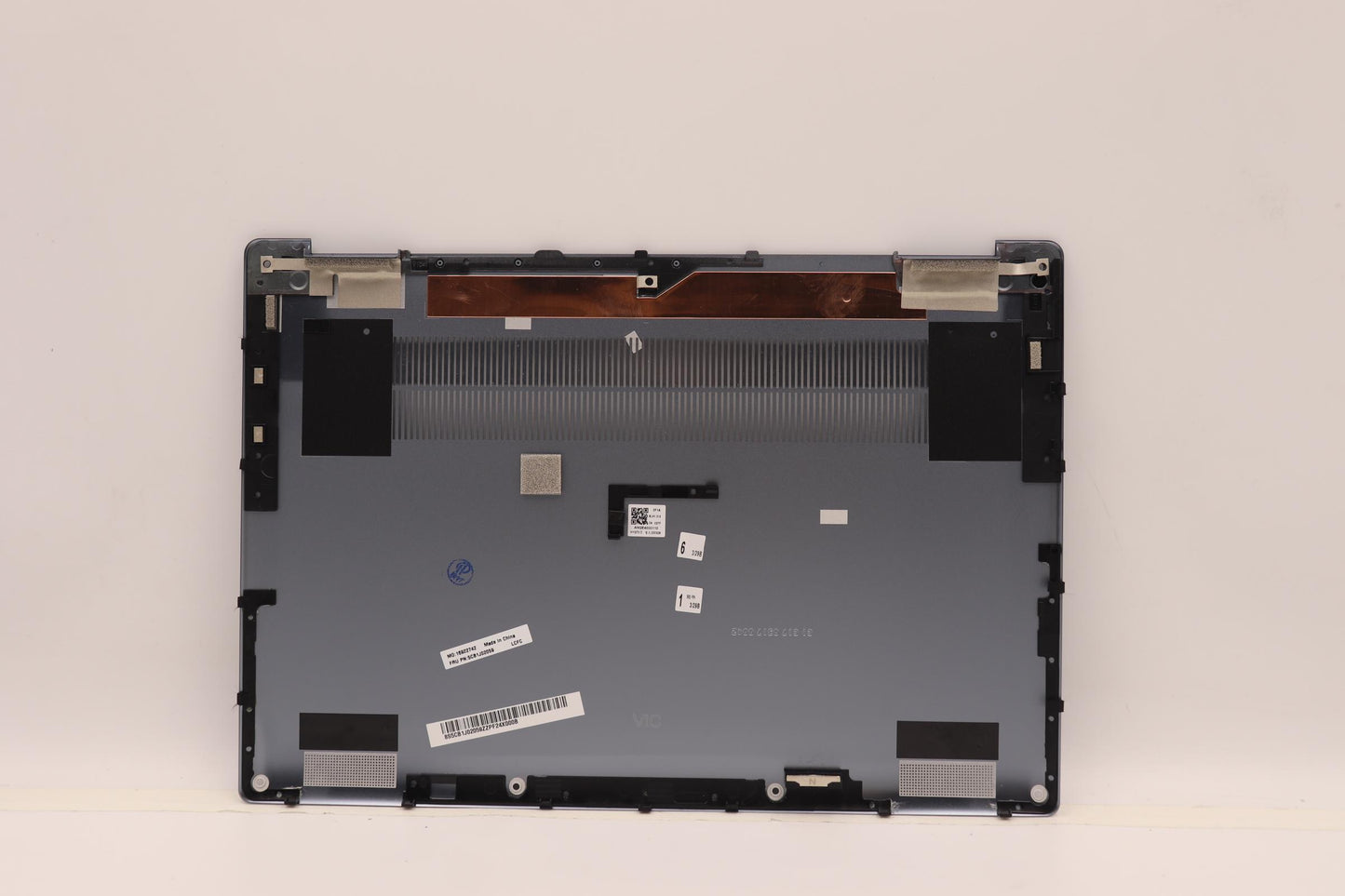Lenovo Cover Lower Case L 82Qe Sb - 5CB1J02059