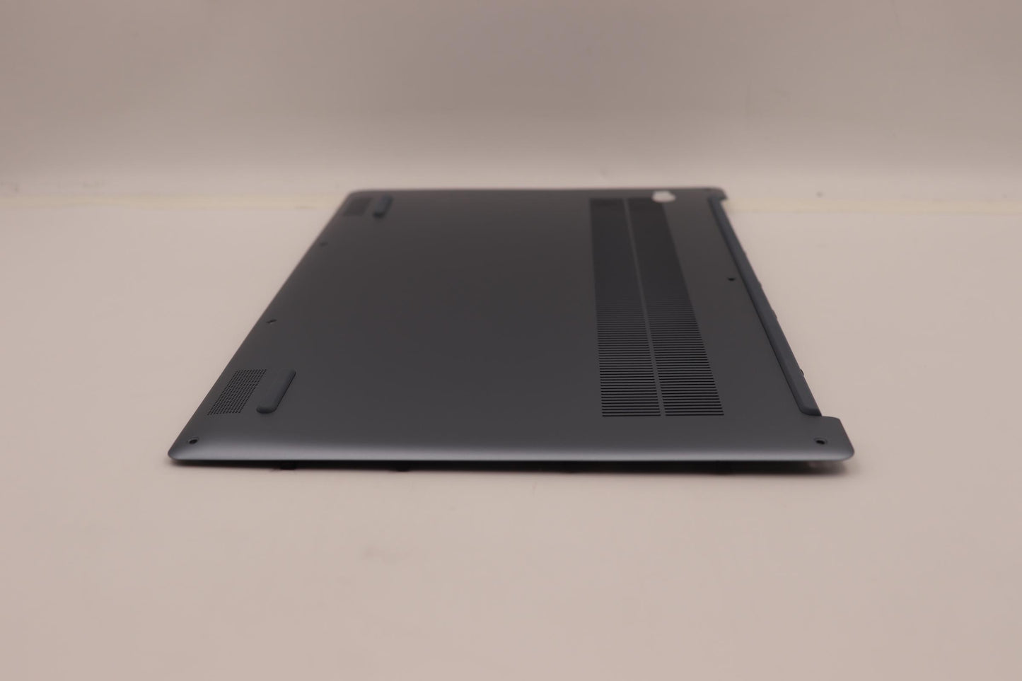 Lenovo Cover Lower Case L 82Qe Sb - 5CB1J02059
