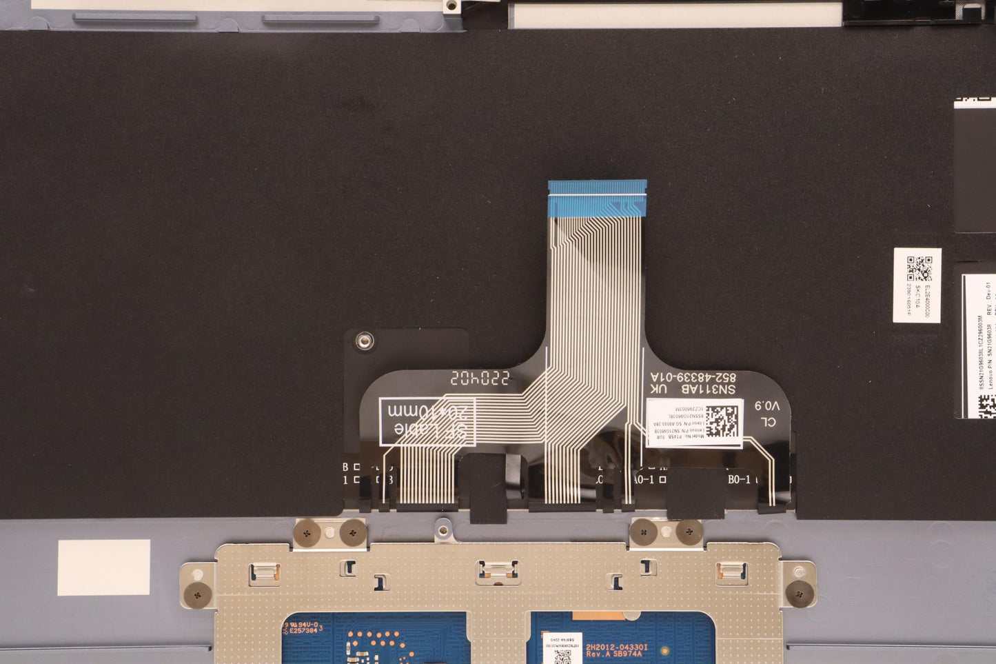 Lenovo Cover Upper Case Asmtur L82Qe - 5CB1J02447