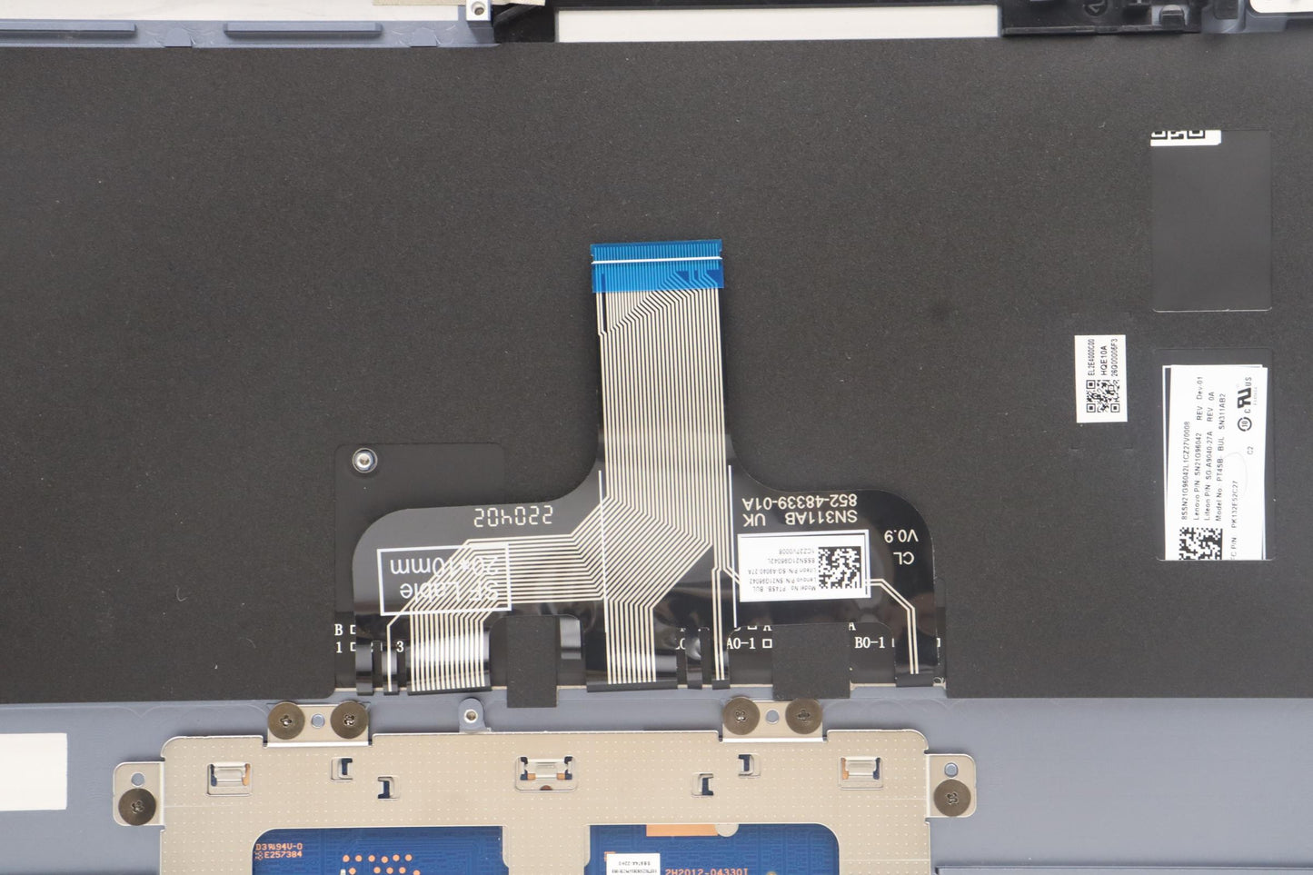 Lenovo Cover Upper Case Asmbul L82Qe - 5CB1J02452