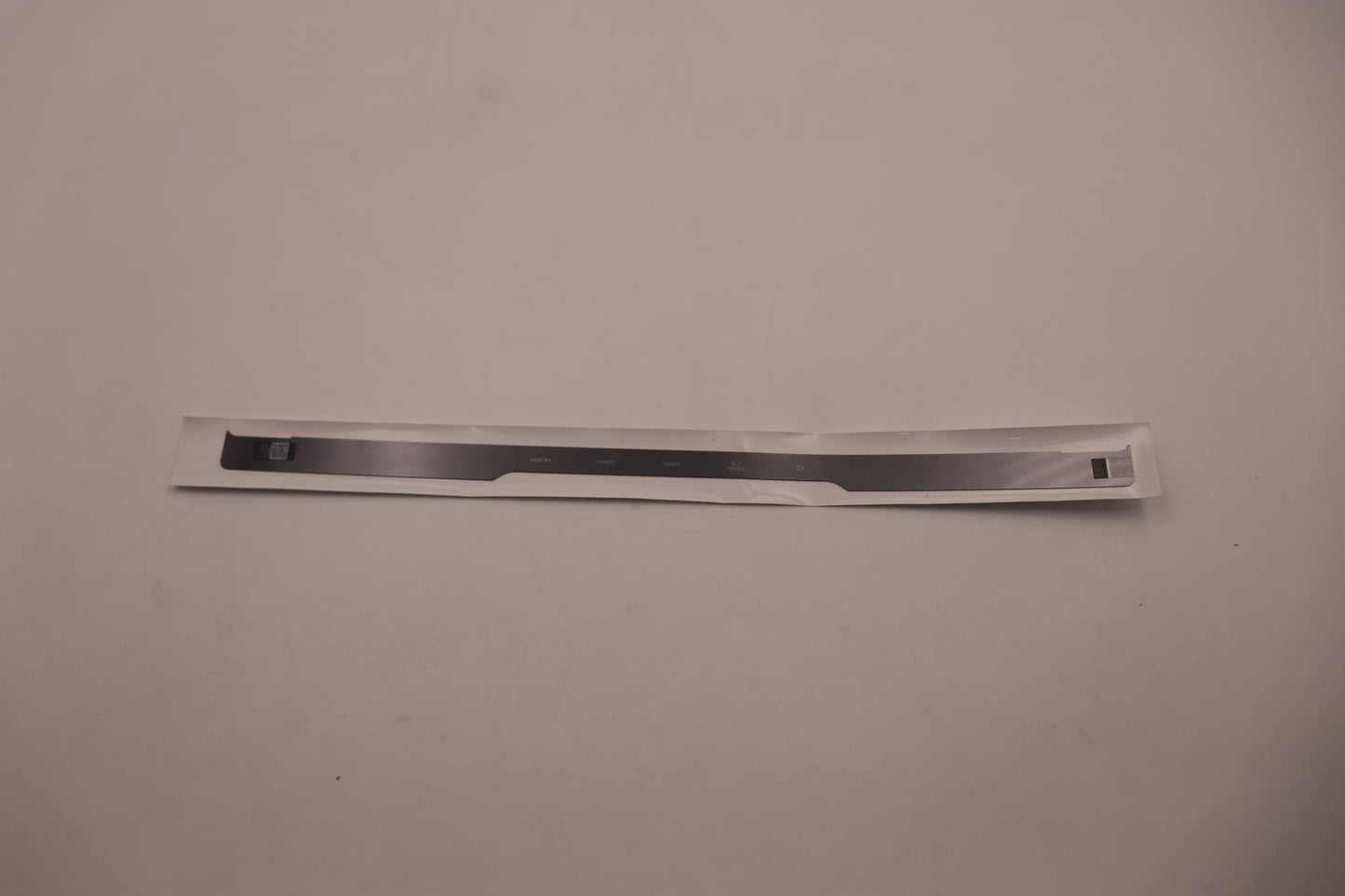 Lenovo Cover Strip Cover L 82Tf Og - 5CB1J04279