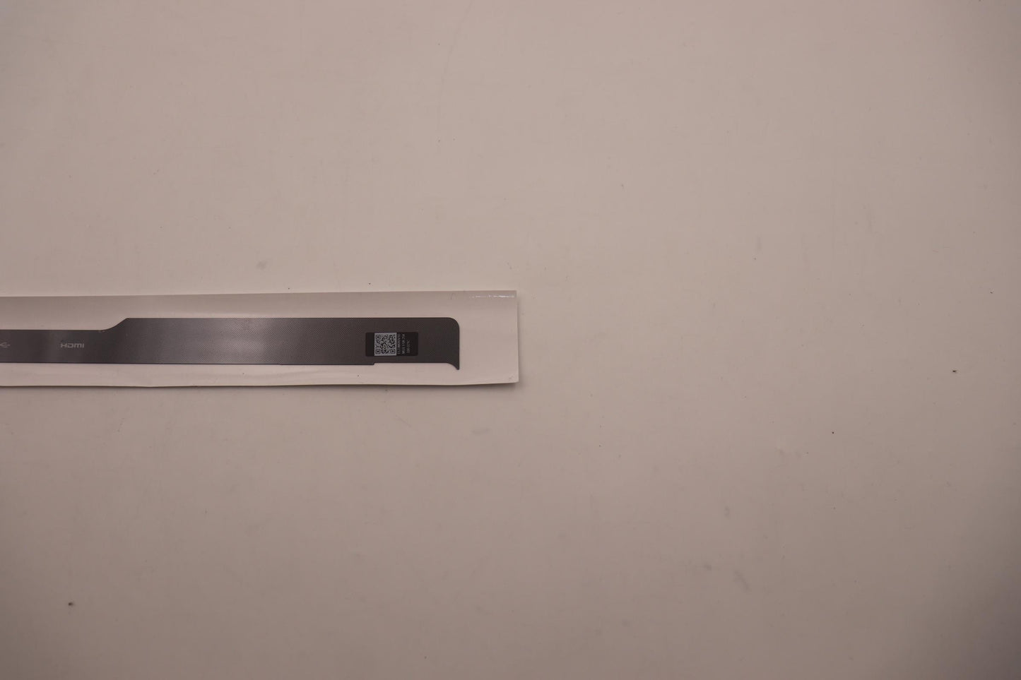 Lenovo Cover Strip Cover L 82Tf Og - 5CB1J04279