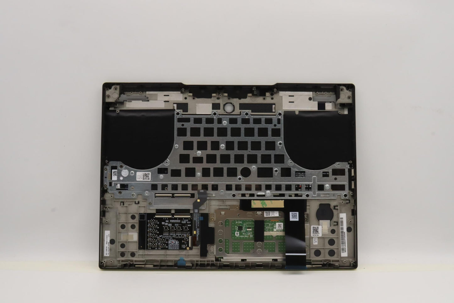 Lenovo Cover Upper Case Asmsws L82Tf - 5CB1J04306