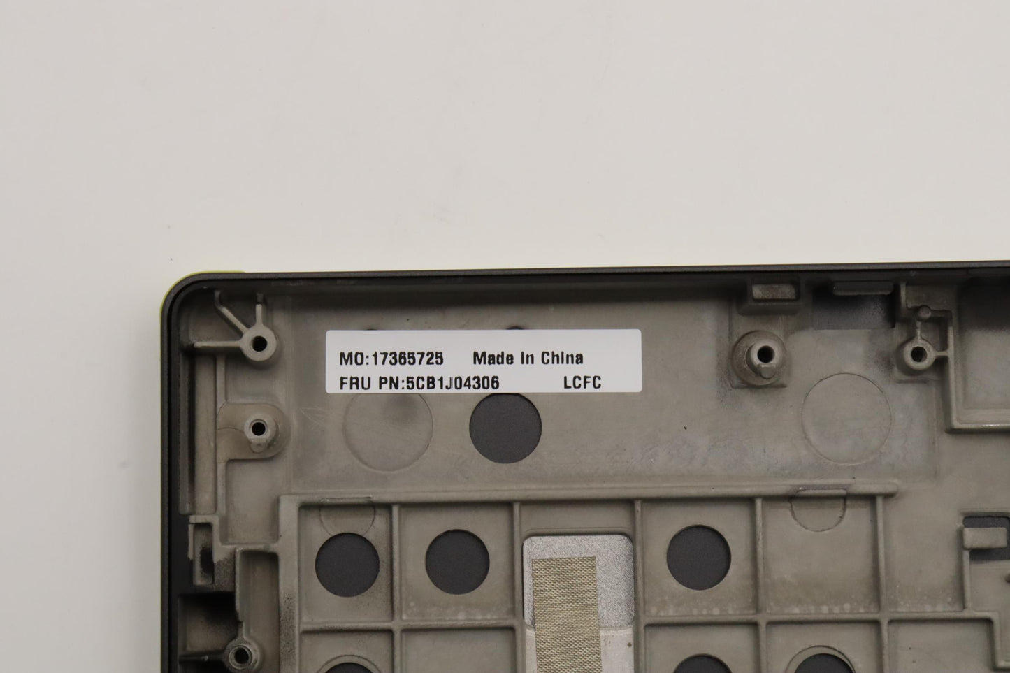 Lenovo Cover Upper Case Asmsws L82Tf - 5CB1J04306