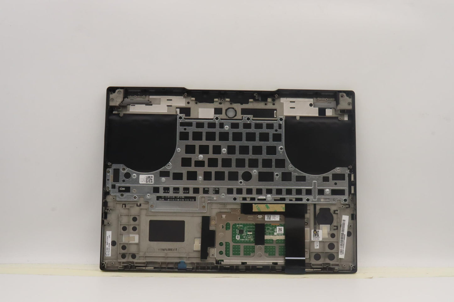 Lenovo Cover Upper Case Asmbul L82Tf - 5CB1J04346
