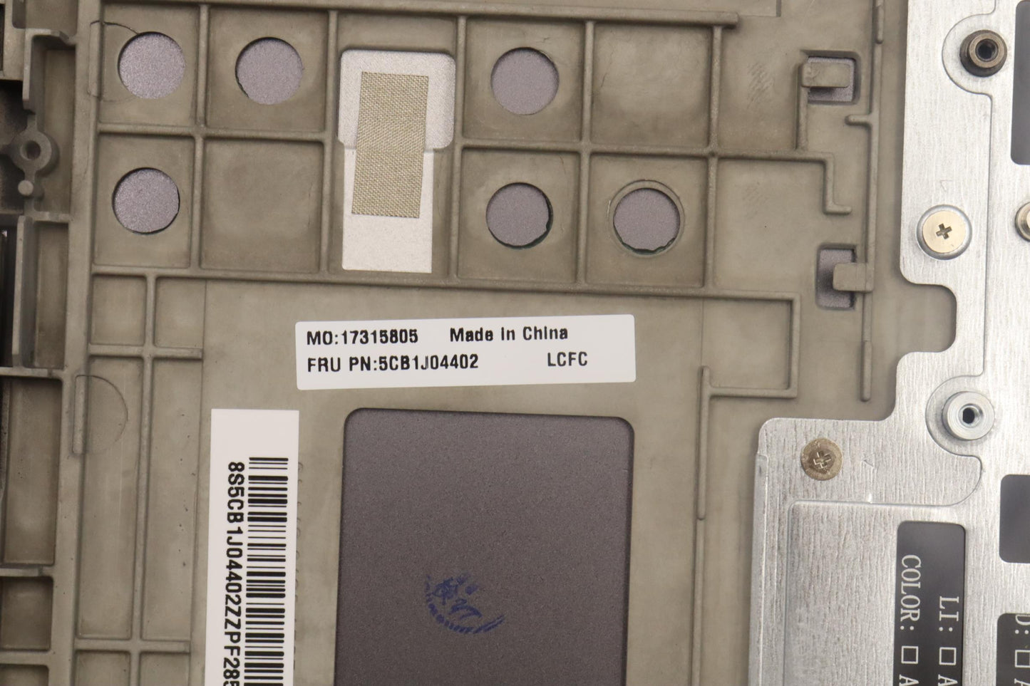 Lenovo Cover Upper Case Asmsws L82Tf - 5CB1J04402