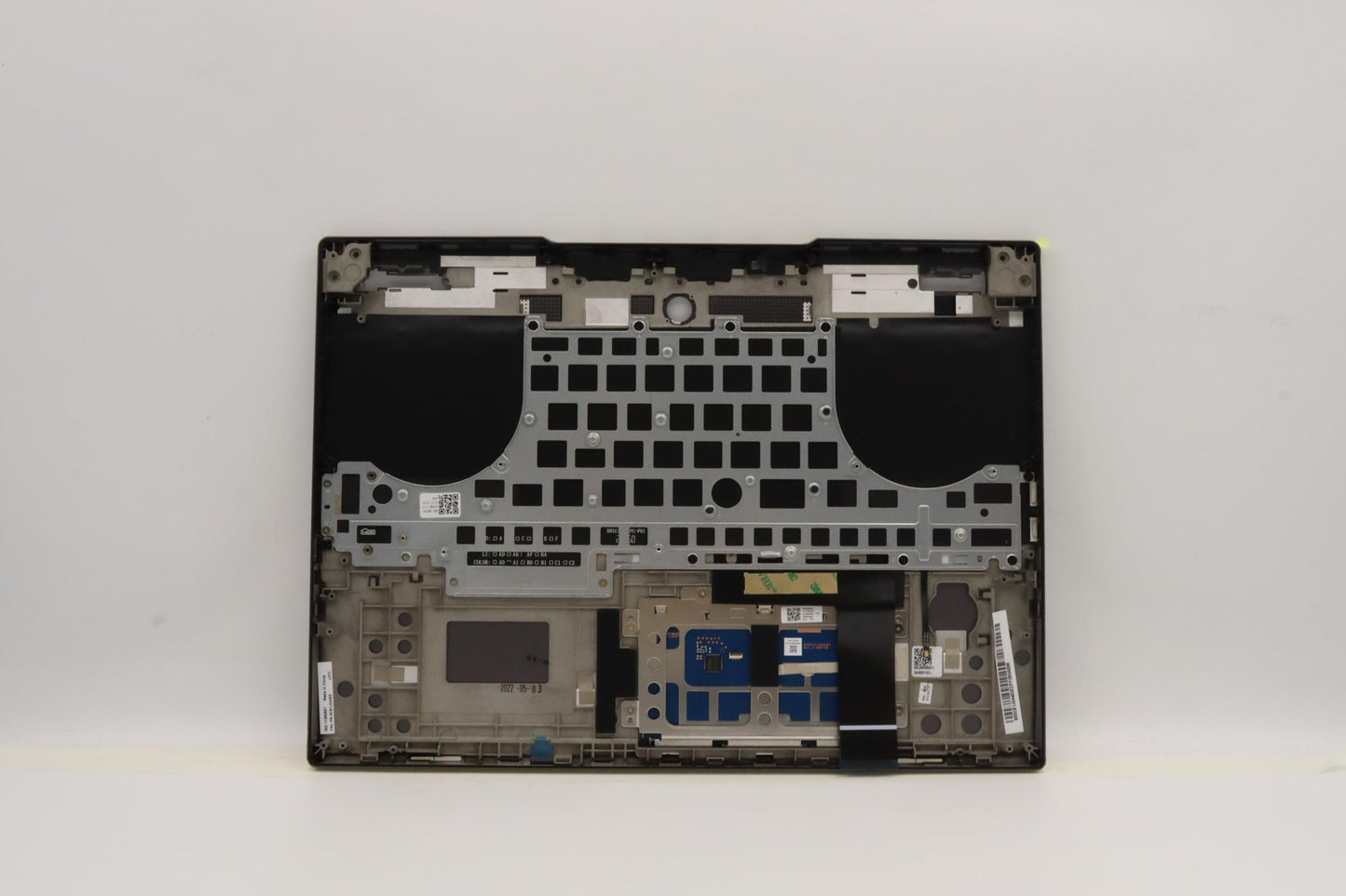 Lenovo Cover Upper Case Asmtc L82Tf W - 5CB1J04403