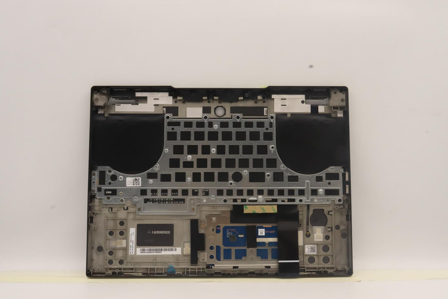 Lenovo Cover Upper Case Asmtur L82Tf - 5CB1J04405