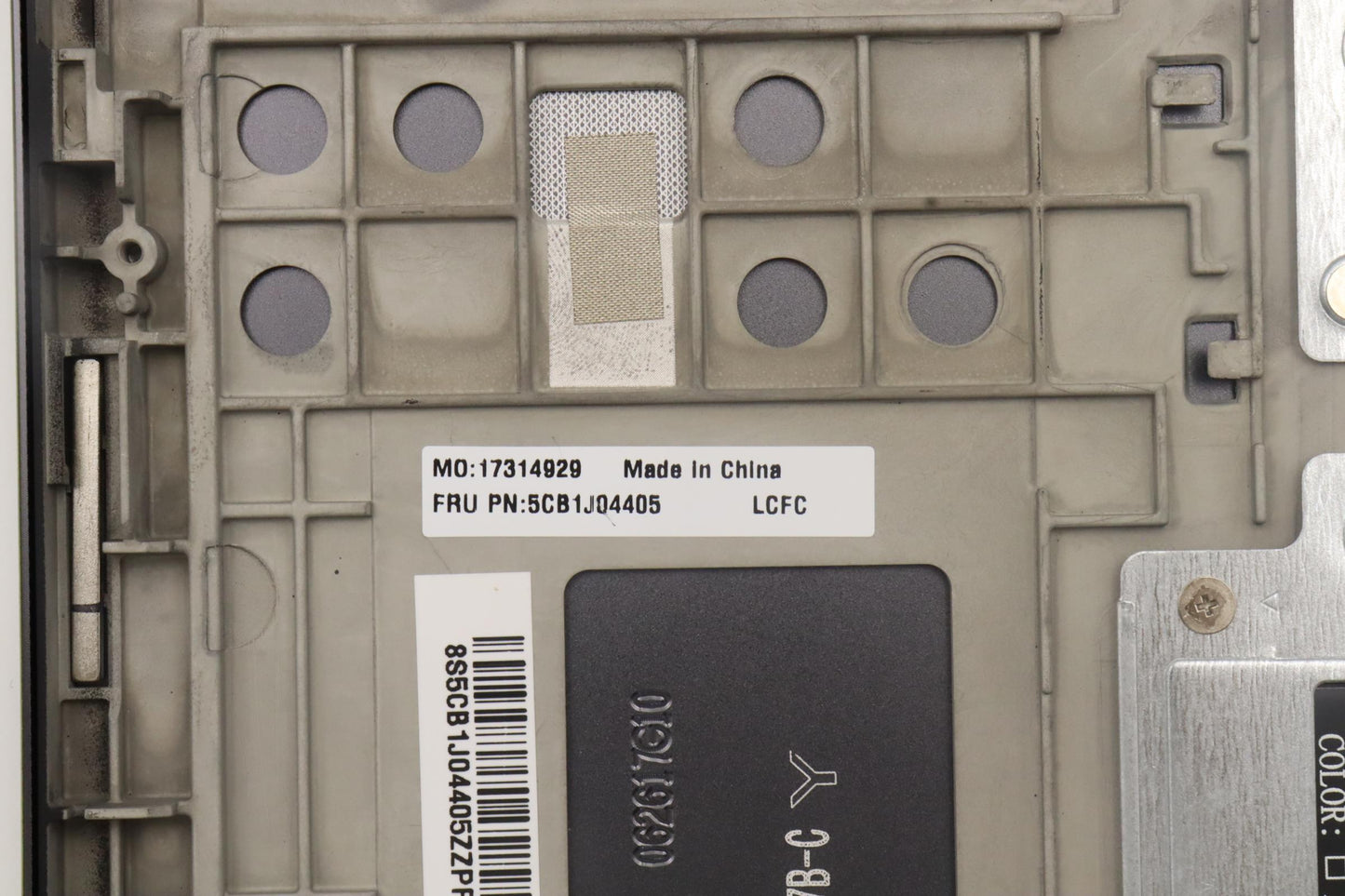 Lenovo Cover Upper Case Asmtur L82Tf - 5CB1J04405