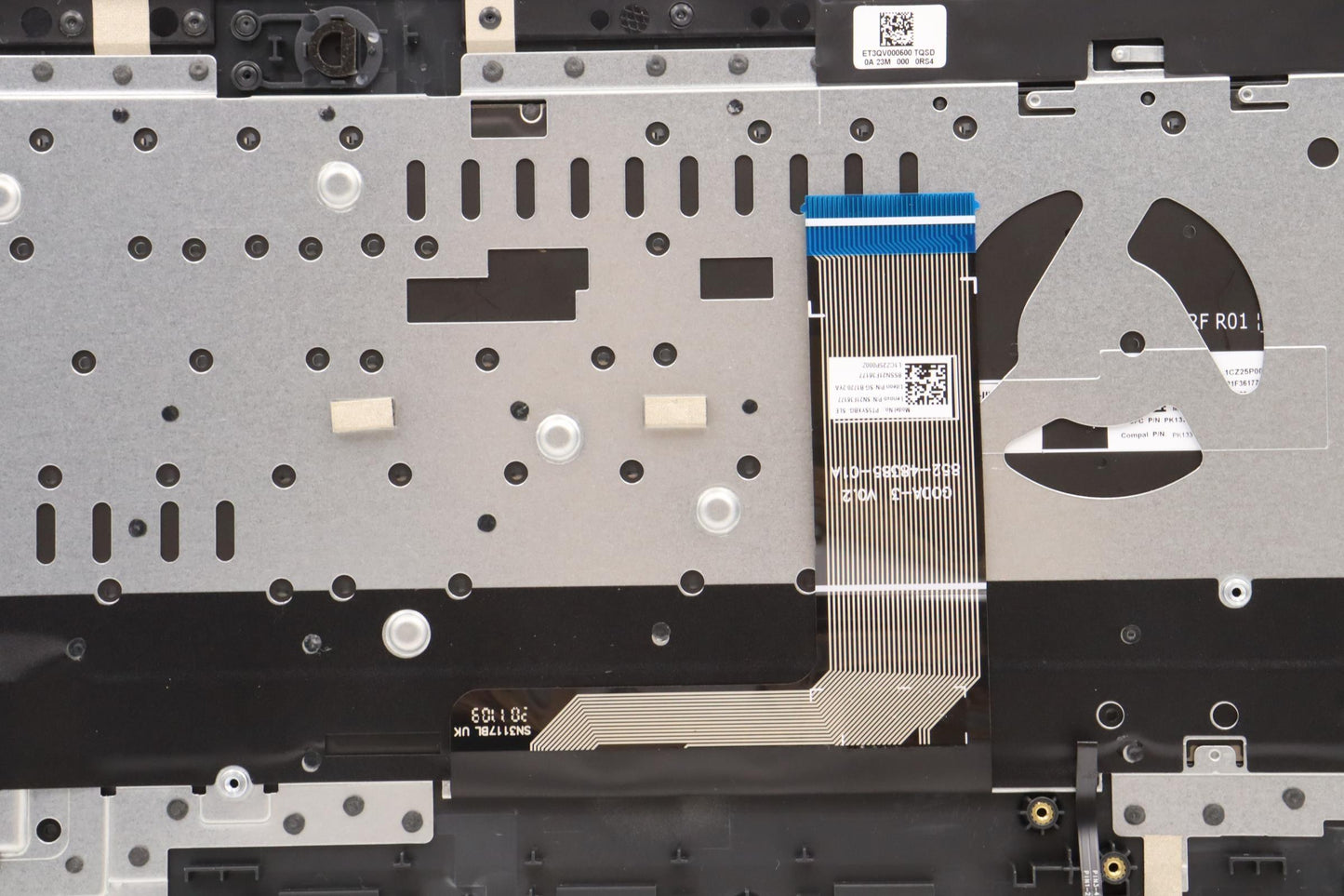 Lenovo Cover Upper Case Asmslv C 82Sa - 5CB1J09437