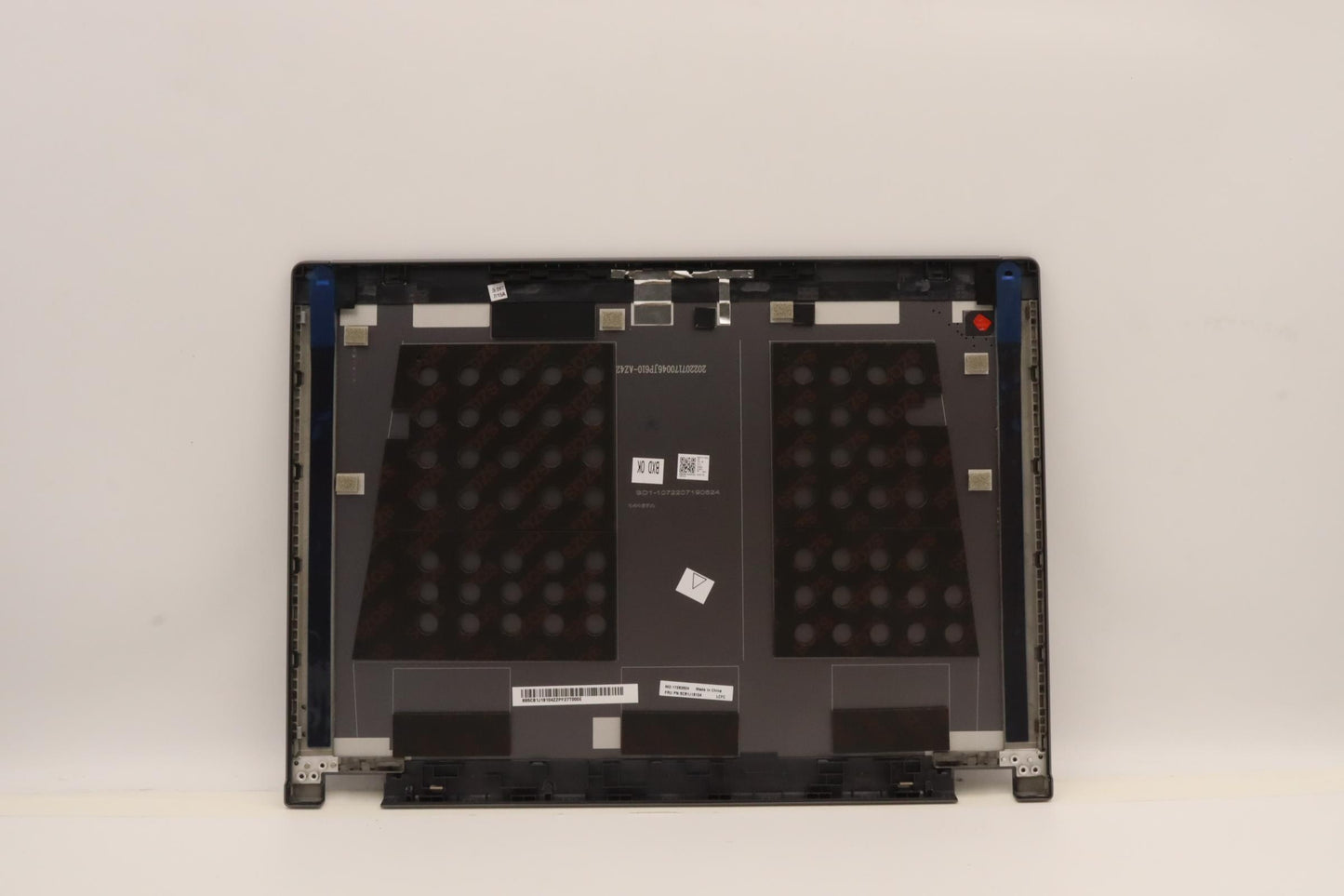 Lenovo LCD Cover, with WWAN Support - 5CB1J18104