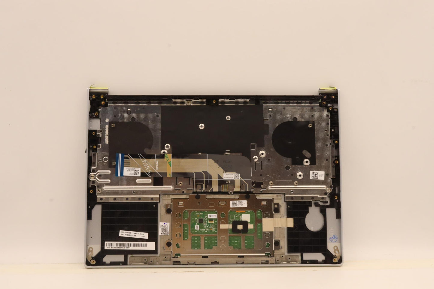 Lenovo Cover Upper Case Asmfra L82Ut - 5CB1J19796