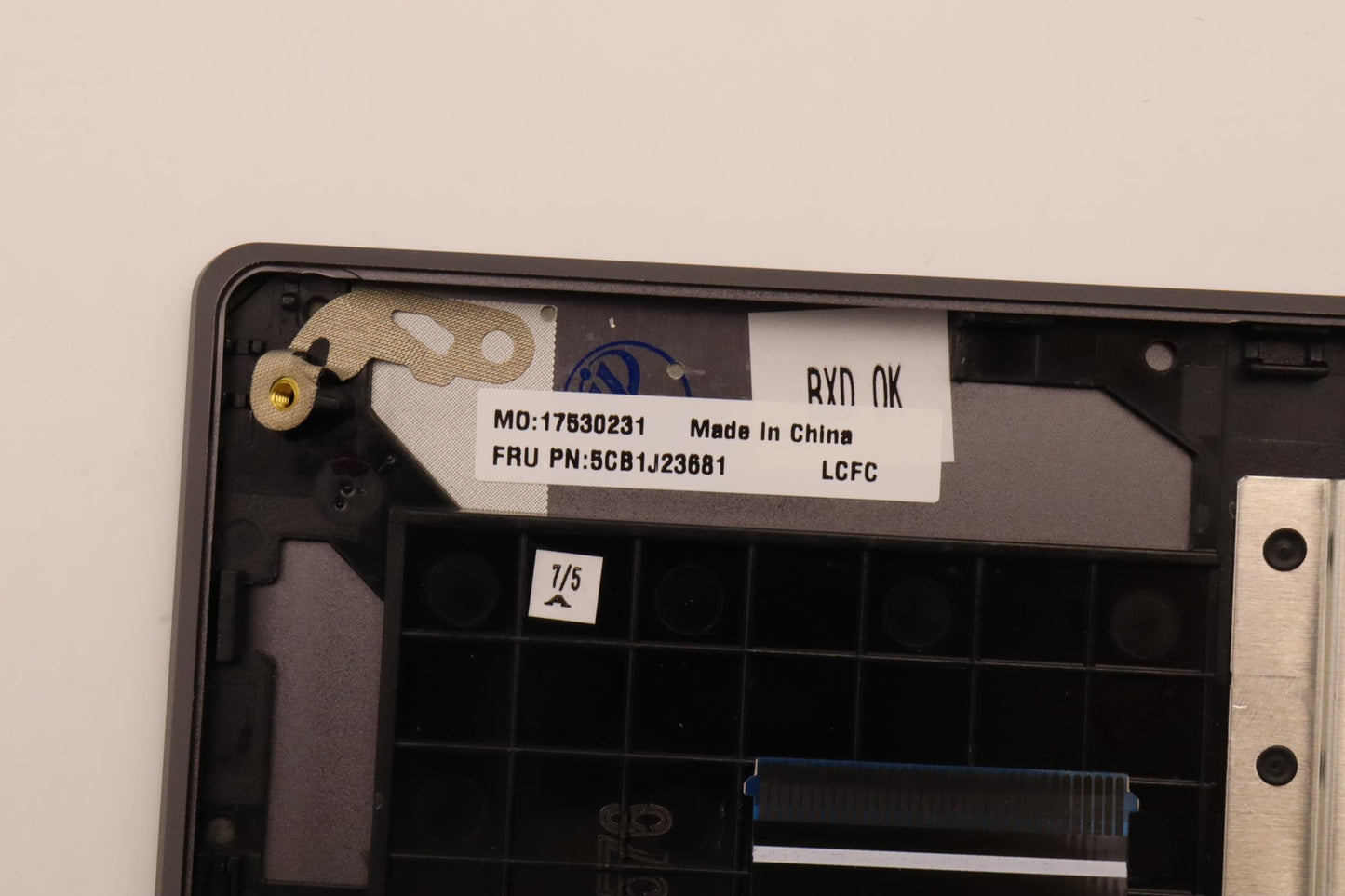 Lenovo Cover Upper Case Asmsws L82Ut - 5CB1J23681