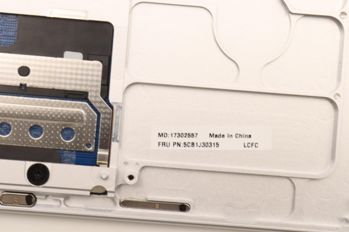 Lenovo Cover Upper Case Asmnordicl82T - 5CB1J30315