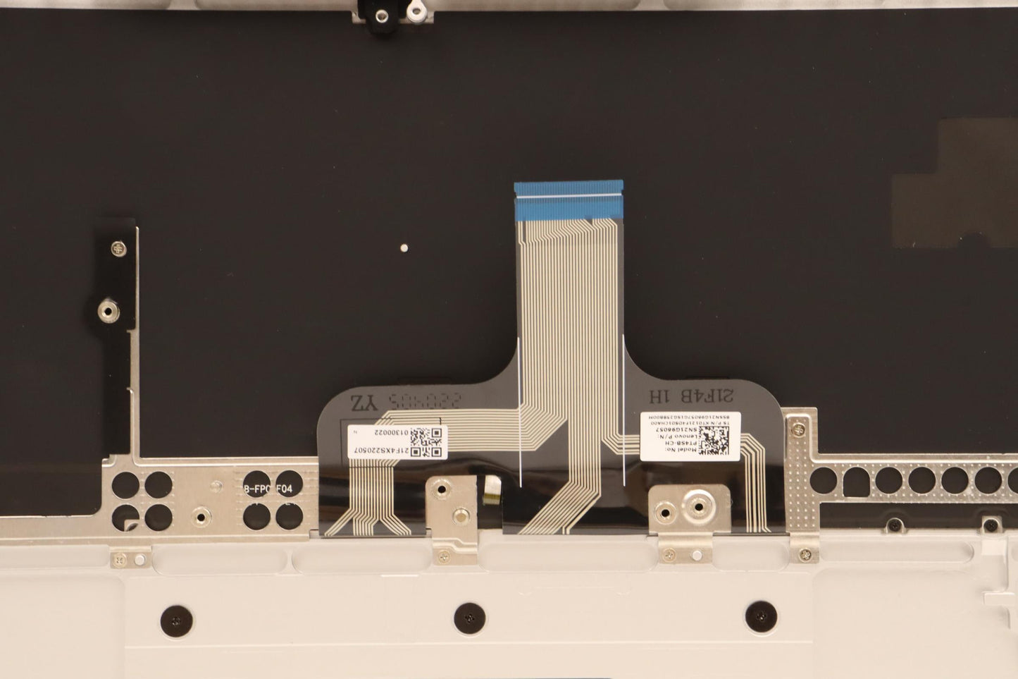 Lenovo Cover Upper Case Asmtc L82Tkug - 5CB1J30321
