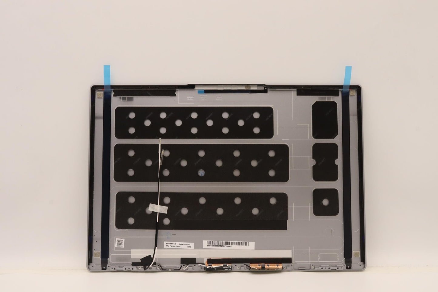 Lenovo Cover Lcd Cover L82Tkmlr Ug Yg - 5CB1J30327