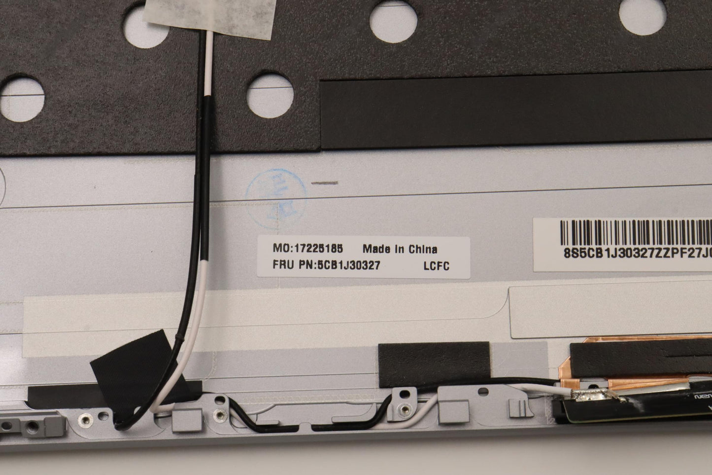 Lenovo Cover Lcd Cover L82Tkmlr Ug Yg - 5CB1J30327