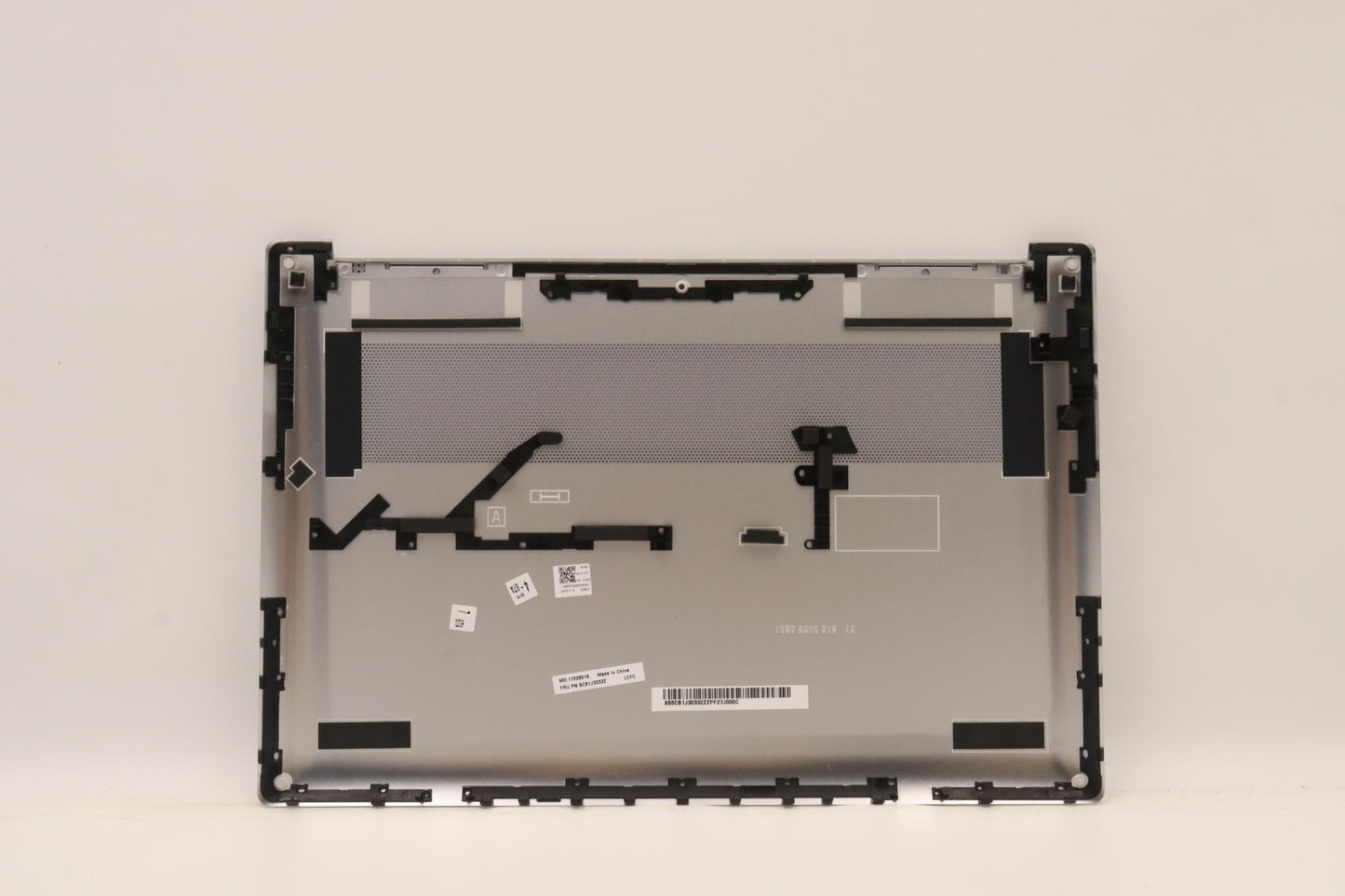 Lenovo Lower Case L82TK CG YG - 5CB1J30332